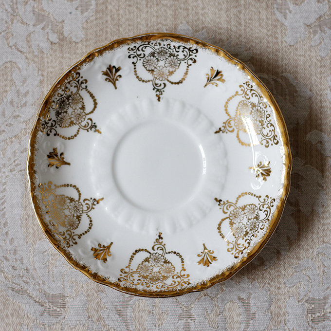 Saucers-for-Paige-Lewis