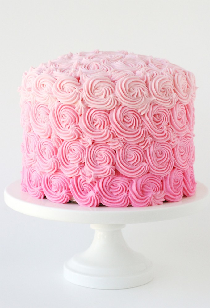 rose-petal-wedding-cake-amazing_weddingsee.com